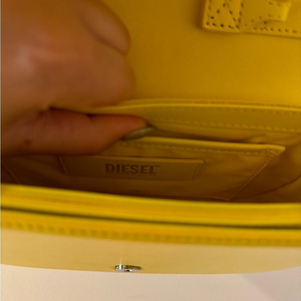 Diesel 1DR Shoulder Bag - Picture 3 of 3